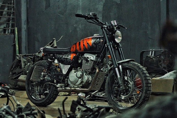 Modifikasi saudara Suzuki Thunder 125 yang patut diacungi jempol