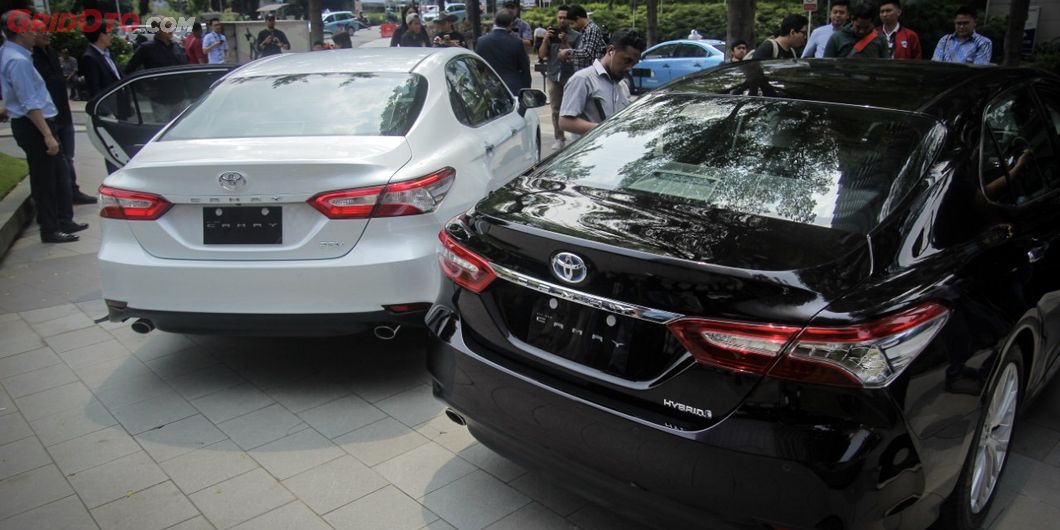 Tampilan belakang Camry 2019 tampak lebih segar