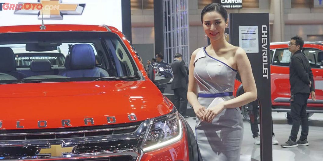 Usher di pameran otomotif Bangkok Motor Show 2019