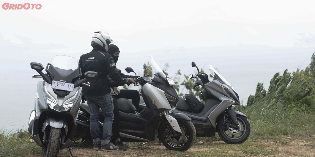 Komparasi Yamaha XMAX 250 VS Honda Forza 250 VS  Kymco Downtown 250i ke Ciletuh, Sukabumi, Jawa Bara