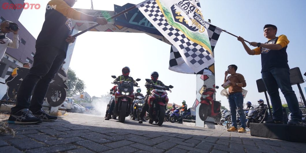Maxi Yamaha Day 2019 Jawa Timur, ratusan pemakaian Yamaha Maxi series start dari Surabaya menuju Bat