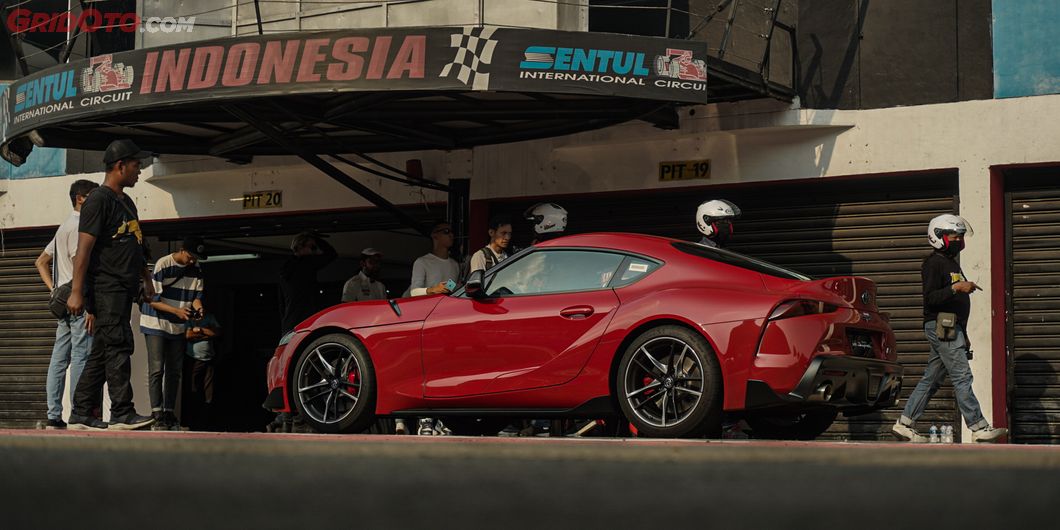 GridOto berkesempatan langsung mencoba Toyota GR Supra di sirkuit Sentul