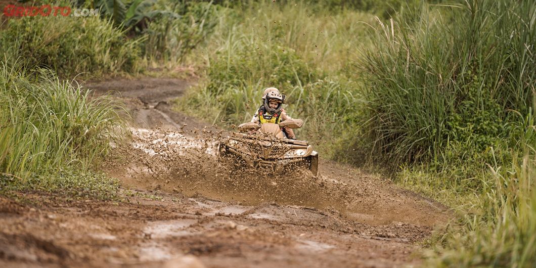 CF Moto CForce 850XC