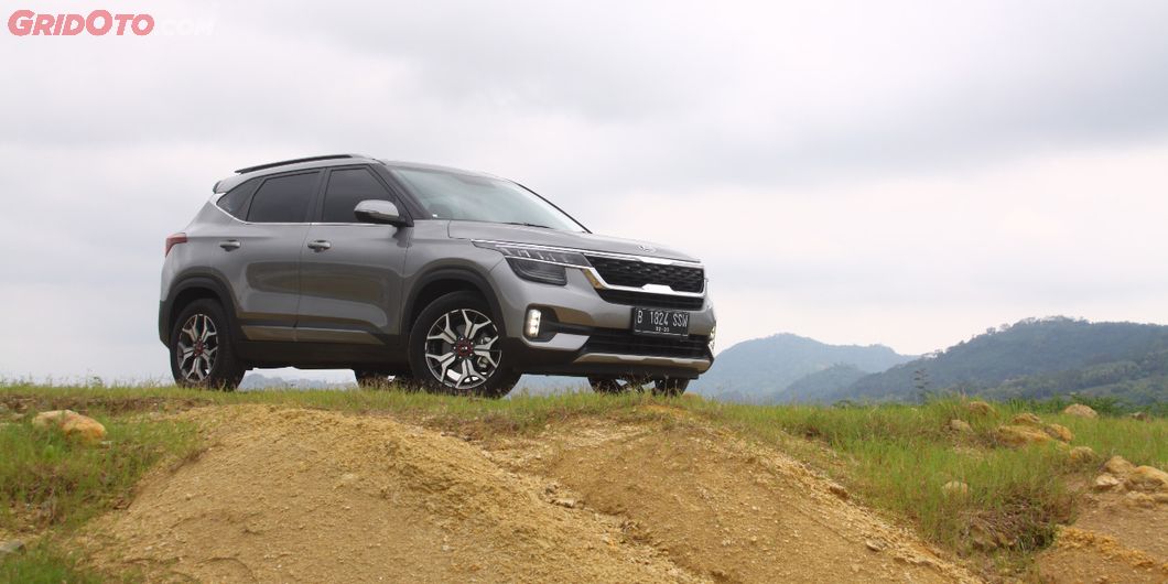 Harga dan Spesifikasi Lengkap KIA Seltos EXP 1.4 Turbo, Siap Lawan Jepang