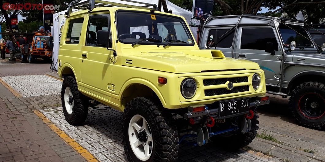 Suzuki Jimny SJ140 kelir kuning