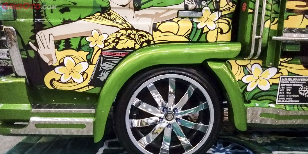 Pelek Krom Putri Sabrina, salah satu kontestan modifikasi truk Daihatsu JFT 2018 – Hikmawan M Firdau