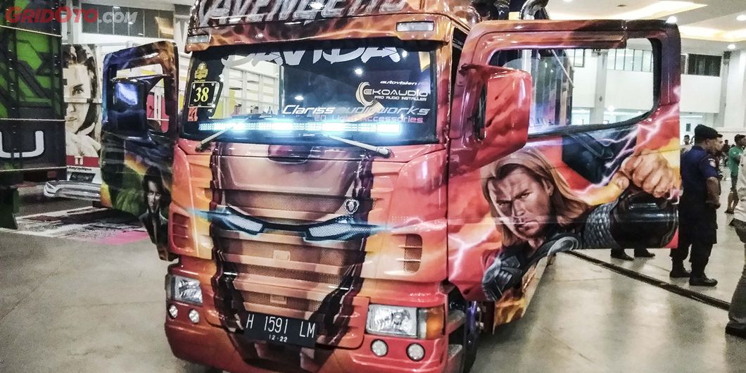 Avengers, salah satu kontestan modifikasi truk Fuso Canter di JFT 2018 – Hikmawan M Firdaus