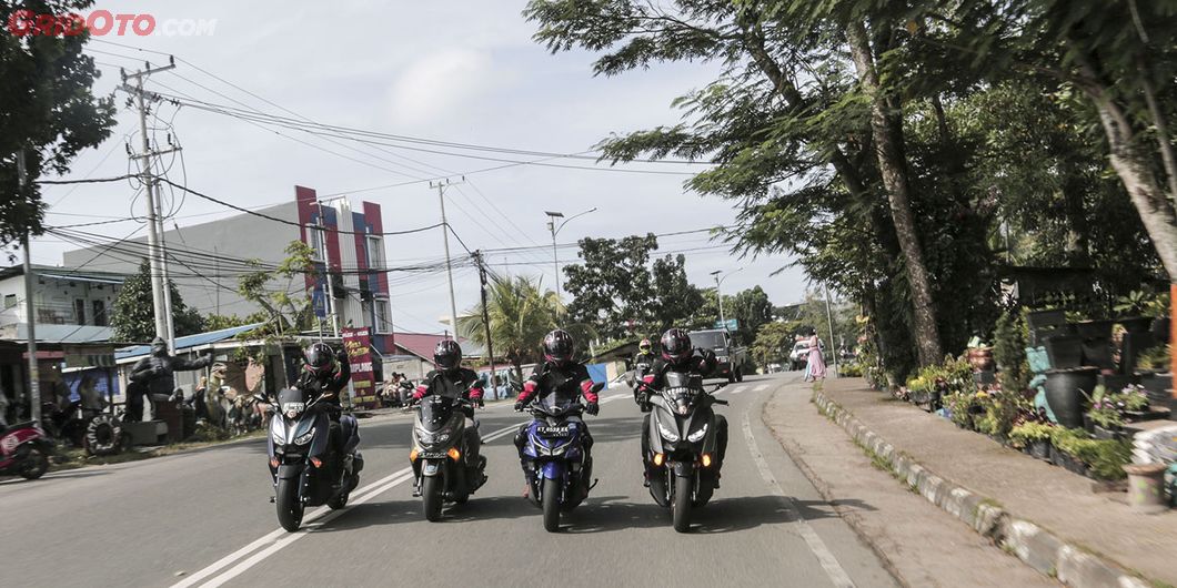 MAXI YAMAHA Tour de Indonesia etape timur 1 Balikpapan – Banjarmasin. Photo : M Ermiel Zulfikar