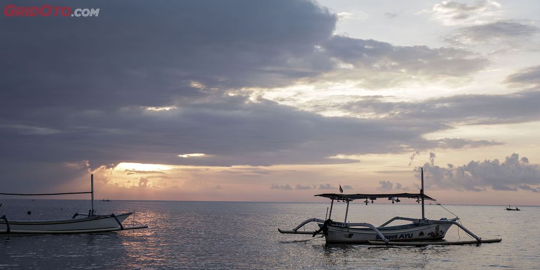 Perjalanan MAXI YAMAHA Tour de Indonesia Etape East 3 Denpasar &ndash; Lovina. Photo : RR Inne Aveline