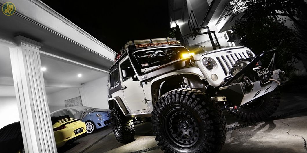 Jeep wrangler JK Sahara 2015 milik Ari Utama