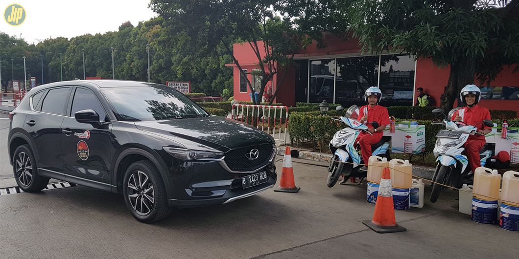 Mazda CX-5 Elite di Kiosk Pertamax Rest Area Km 19 Tol Jakarta-Cikampek
