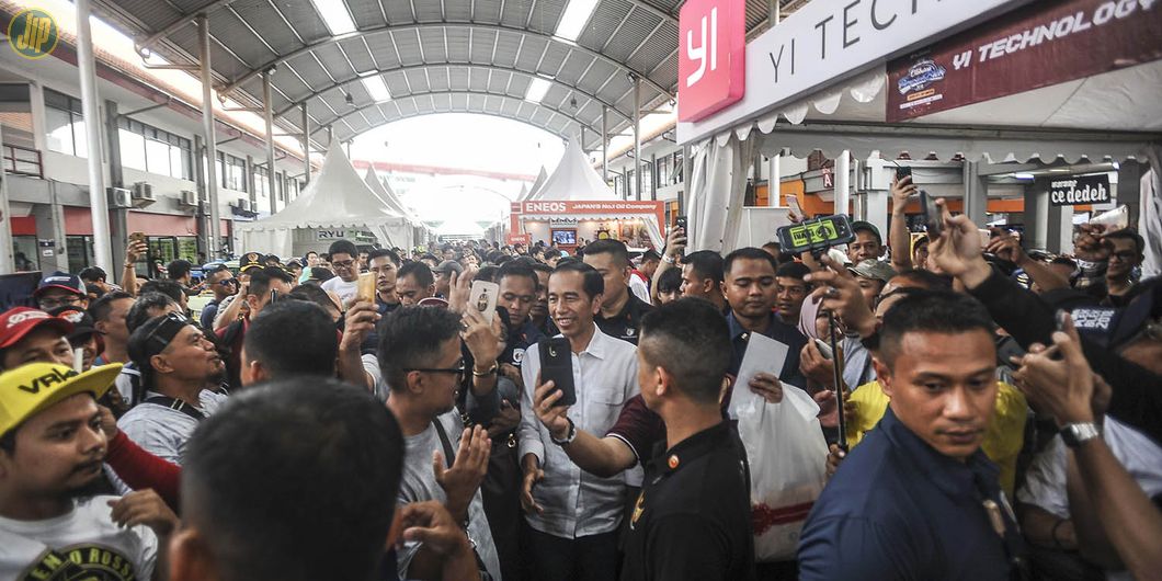 Presiden Jokowi Otobursa 2018 - Photo : Rizky Avryandi - Otomotif