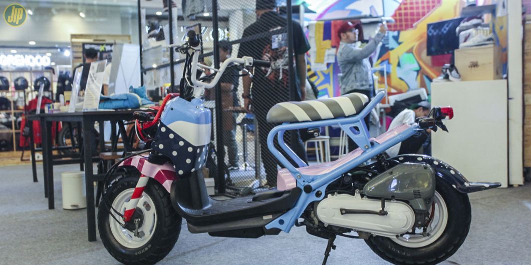 Display motor custom di  Custom Collaboration 2018. Photo : Indra Kurniawan