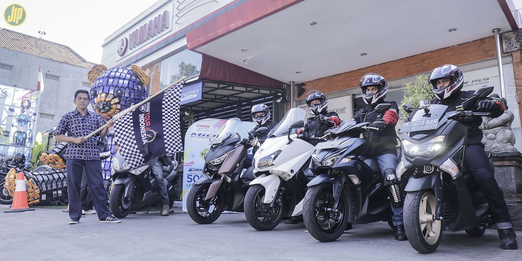 Perjalanan MAXI YAMAHA Tour de Indonesia Etape East 3 Denpasar – Lovina. Photo : RR Inne Aveline