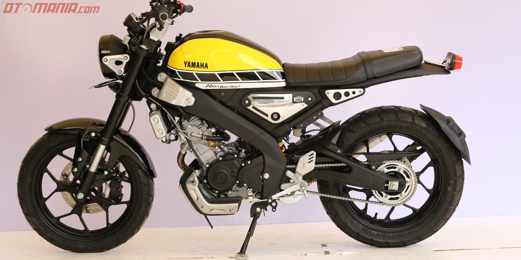 Tampak samping Yamaha XSR 155 pemenang kelas heritage Bekasi