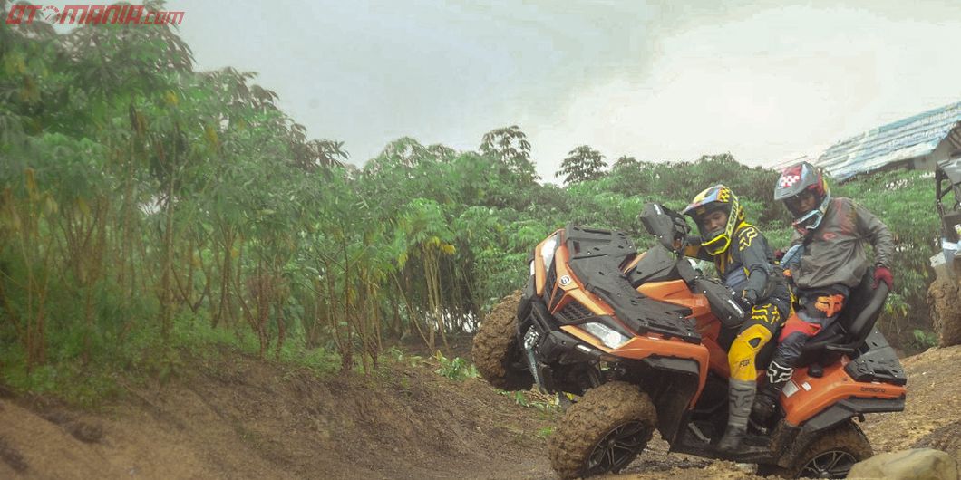 CF Moto CForce 850XC