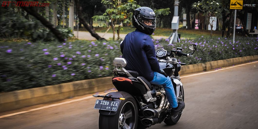 Triumph Rocket 3