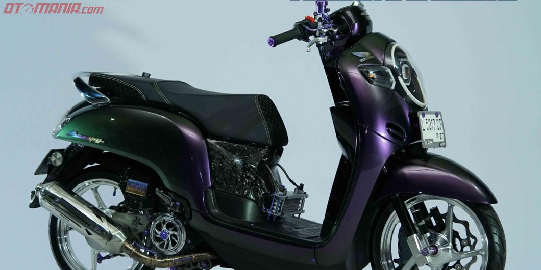 JUARA 1 SHOW OFF > 2006 / 
SCOOPY 2017 / NAUFAL PRATAMA