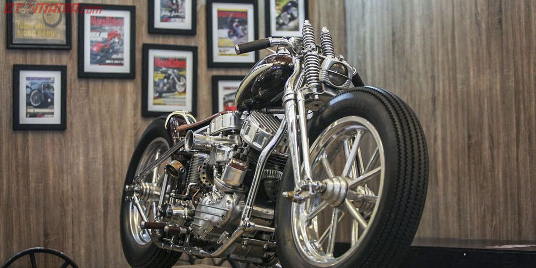 Display motor custom di  Custom Collaboration 2018. Photo : Indra Kurniawan