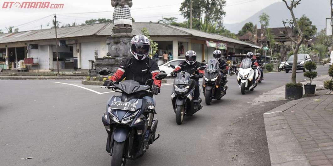 Perjalanan MAXI YAMAHA Tour de Indonesia Etape East 3 Denpasar – Lovina. Photo : RR Inne Aveline