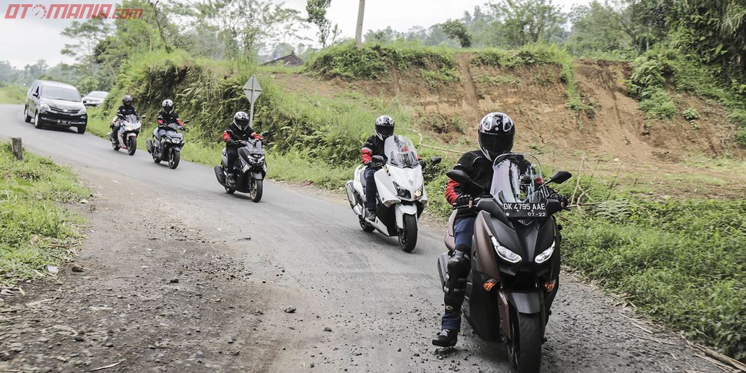 Perjalanan MAXI YAMAHA Tour de Indonesia Etape East 3 Denpasar – Lovina. Photo : RR Inne Aveline