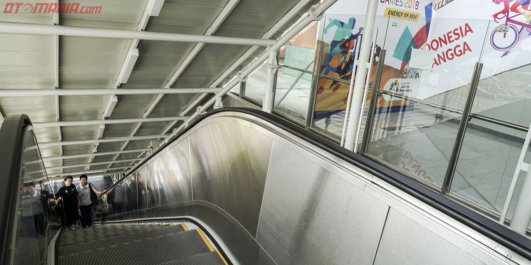 Uji Coba LRT fase pertama Stasiun Velodrome Rawamangun – Kelapa Gading. Photo : Agus Salim