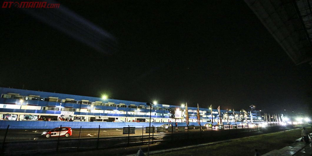 Night Race 2018, ISSOM seri 4 digelar malam hari di sirkuit Sentul. Photo:  F Yosi Setyo Nugroho