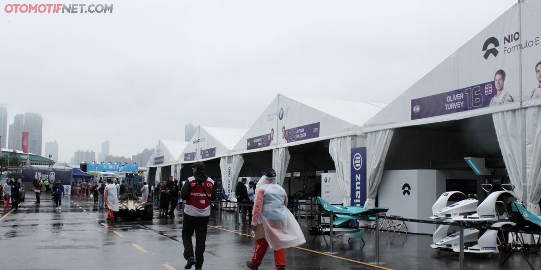 Suasana paddock Formula E Hongkong 