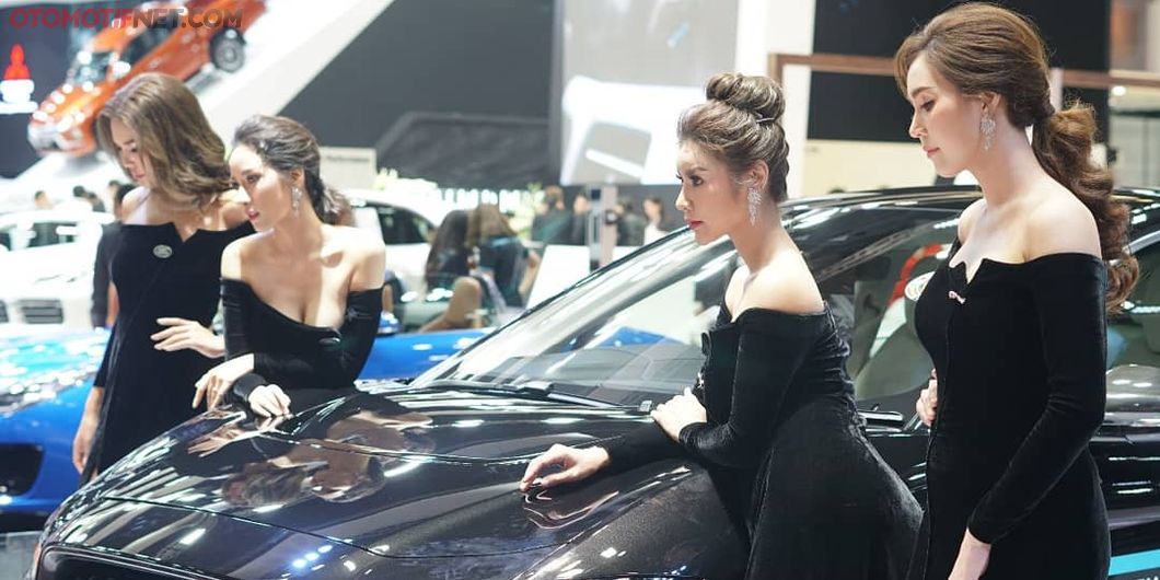 Usher cantik di Bangkok Motor Show 2019