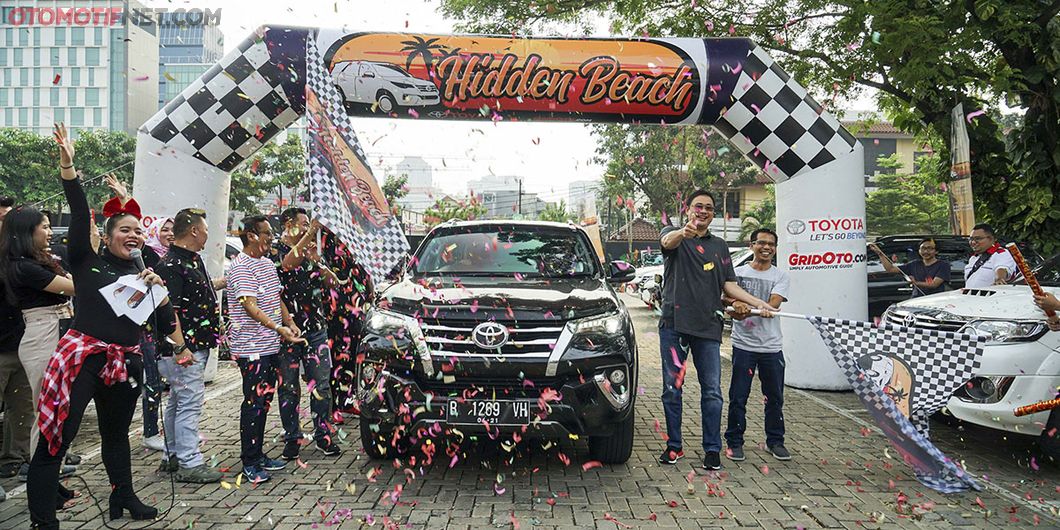 Pelepasan Tim Toyota Fortuner Hidden Beach