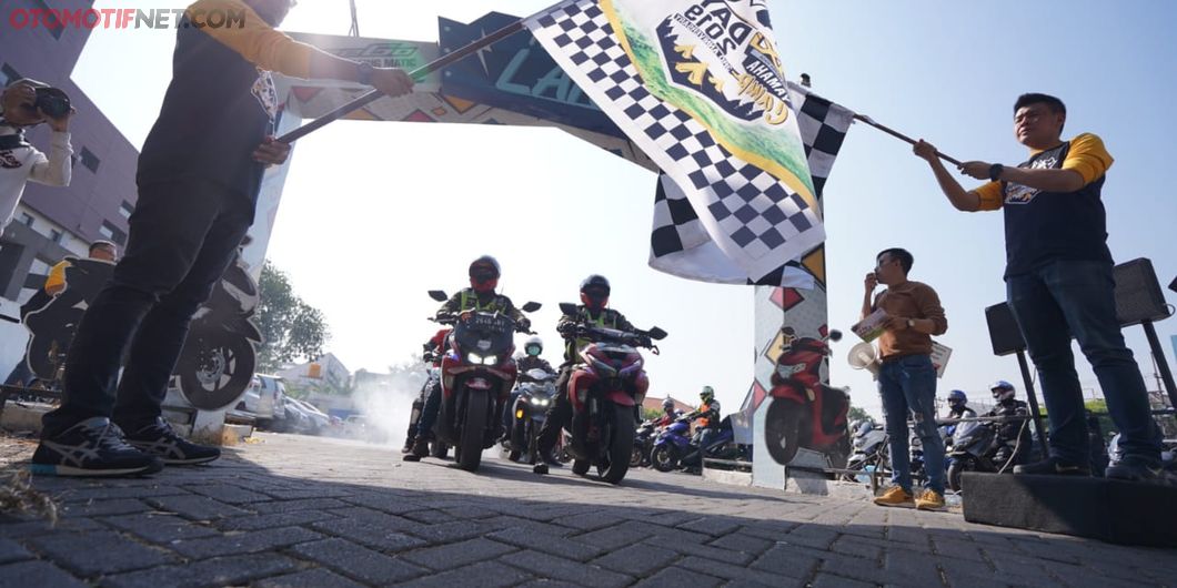 Maxi Yamaha Day 2019 Jawa Timur, ratusan pemakaian Yamaha Maxi series start dari Surabaya menuju Bat