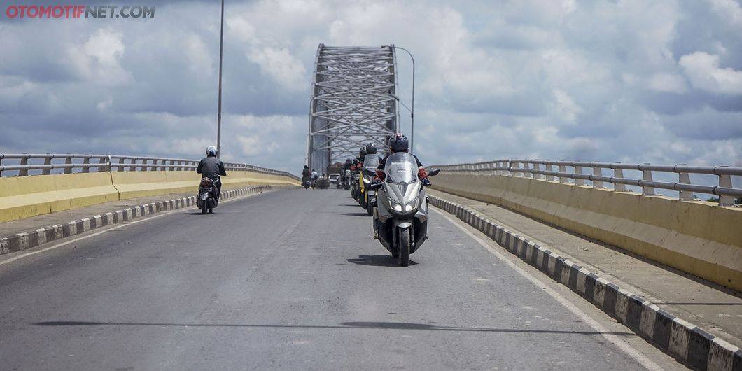 Perjalanan MAXI YAMAHA Tour de Indonesia etape west 2 Medan - Palembang, Photo : Rianto Prasetyo