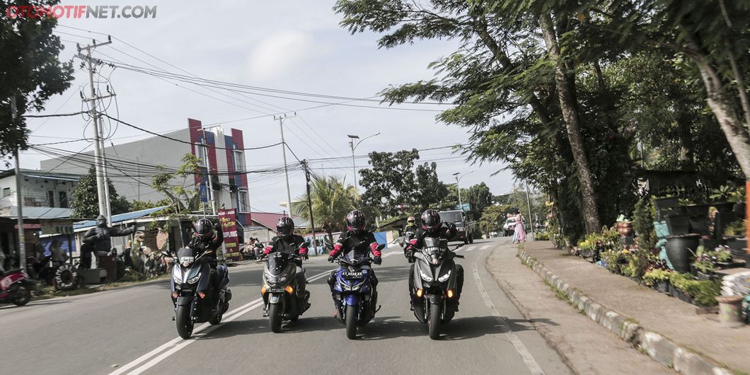 MAXI YAMAHA Tour de Indonesia etape timur 1 Balikpapan – Banjarmasin. Photo : M Ermiel Zulfikar