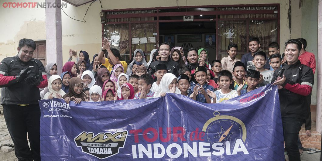 Perjalanan MAXI YAMAHA Tour de Indonesia, rute Makassar - Tanjung Bira. Photo : M Adam Samudra