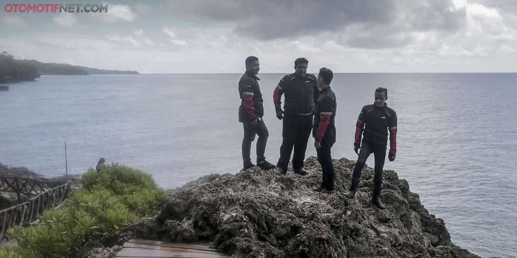 Perjalanan MAXI YAMAHA Tour de Indonesia, rute Makassar - Tanjung Bira. Photo : M Adam Samudra