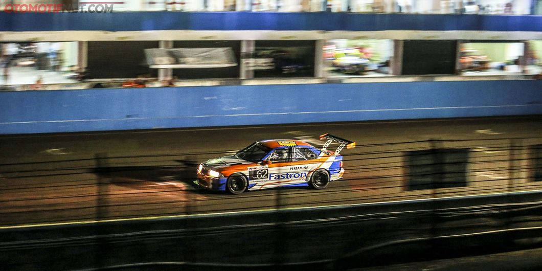 Night Race 2018, ISSOM seri 4 digelar malam hari di sirkuit Sentul. Photo:  F Yosi Setyo Nugroho