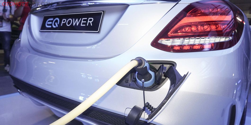 Beginilah pengisian daya listrik Mercedes-Benz EQ Power yang akan datang. Photo: Rianto Prasetyo