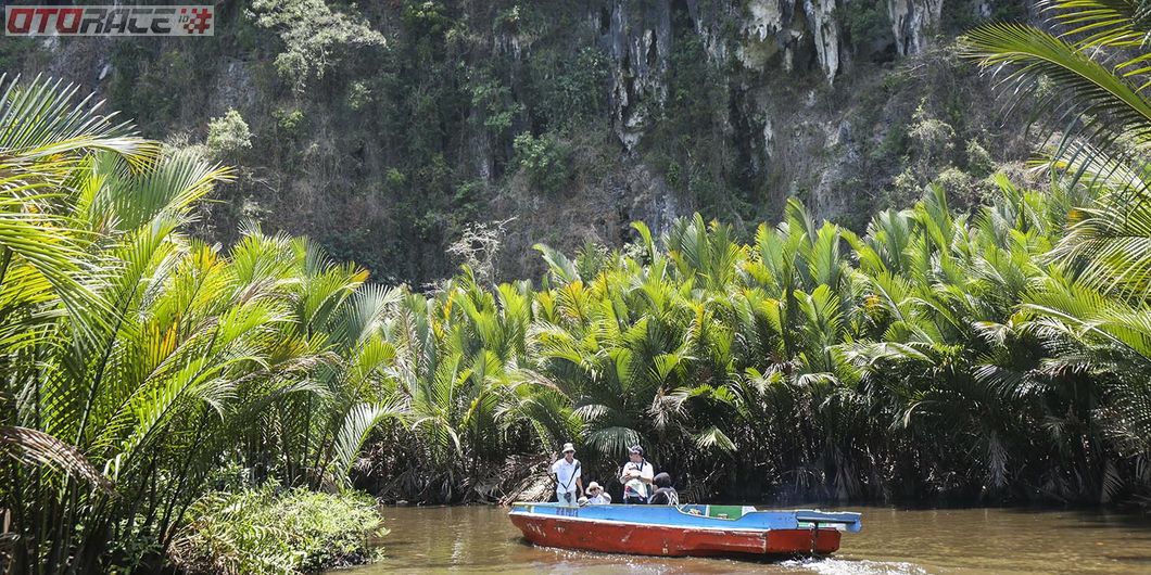 Peserta XploreXpander di Rammang - Rammang, Kab Maros Sulsel. Photo: Gugum Gumilar