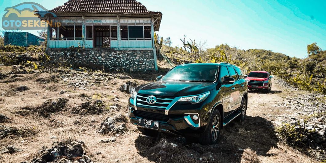 Toyota Fortuner Hidden Beach, Ujung Jalan Pantai Tanjung Kesirat.