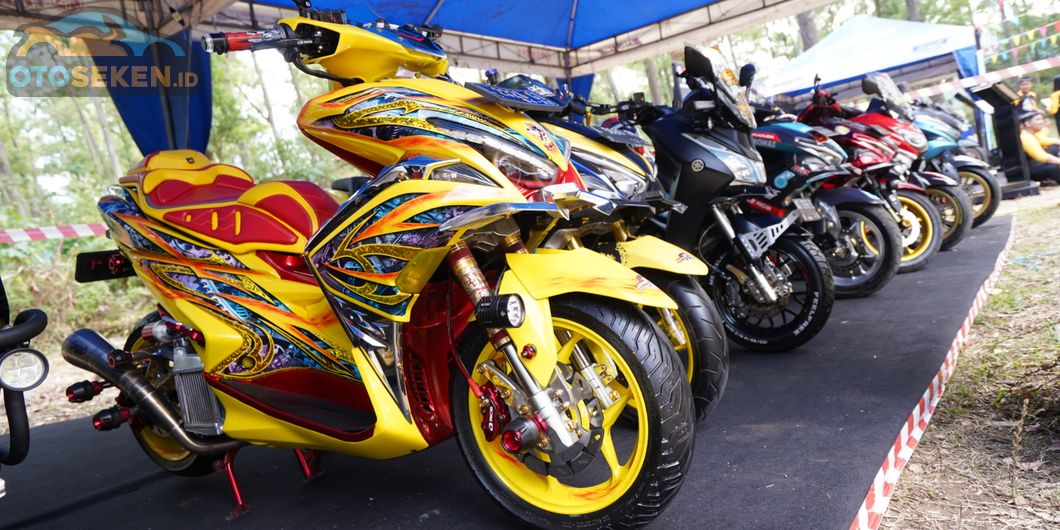 Deretan motor modifikasi juga diikutsertakan di zona customaxi Maxi Yamaha Day Jawa Timur