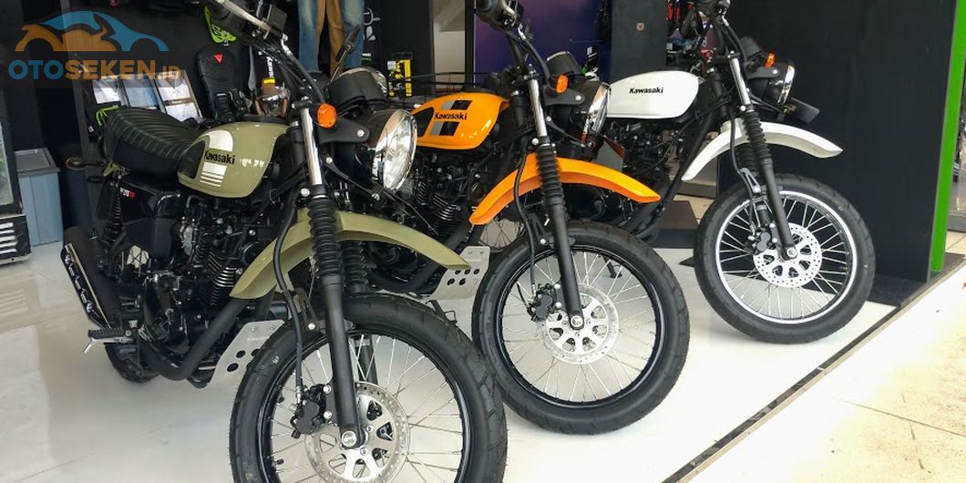 Motor baru Kawasaki W175TR dan W175TR SE sudah tersedia di booth Kawasaki di IIMS Moto Bike Expo 201