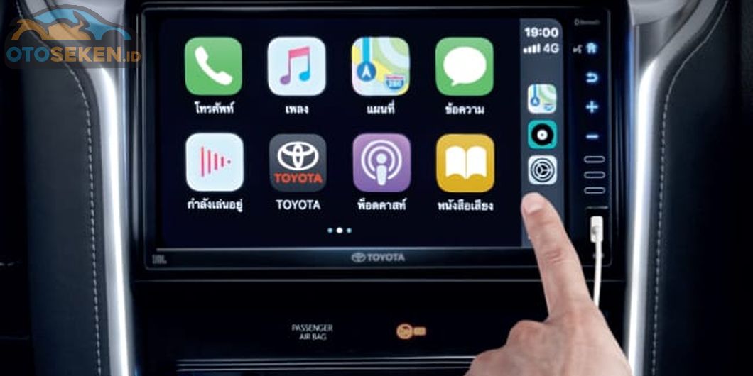 Head unit 9 inci dengan disematkan Apple Car Play