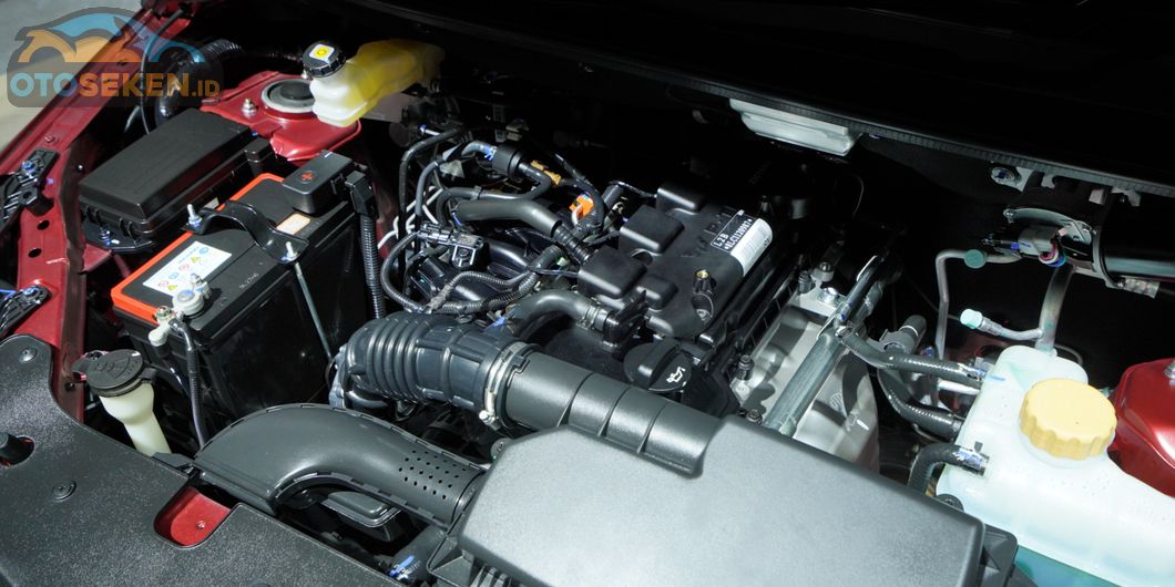 Wuling Confero S masih tetap gunakan mesin 4 silinder kapasitas 1.485 cc DOHC.