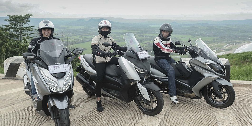 Komparasi Yamaha XMAX 250 VS Honda Forza 250 VS  Kymco Downtown 250i ke Ciletuh, Sukabumi, Jawa Bara