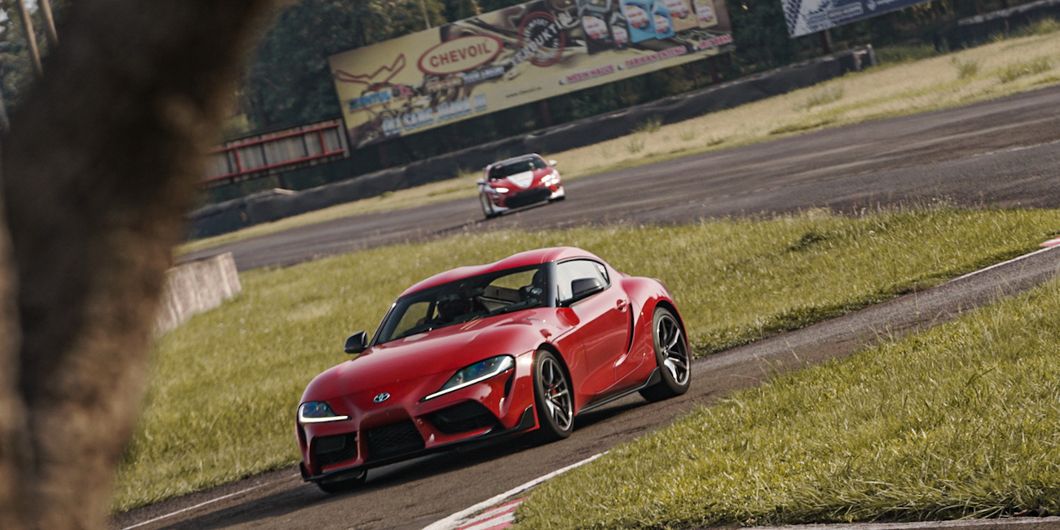 Handling Toyota GR Supra juga baik karena memiliki dumping suspensi yang rigid