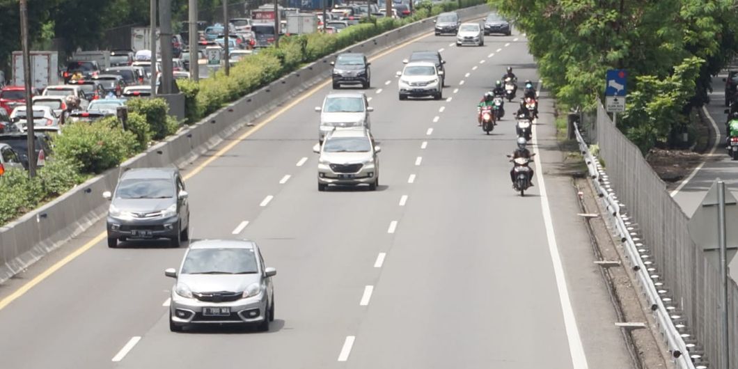 Kendaraan roda dua diperbolehkan memakai ruas jalan tol dalam kondisi darurat banjir