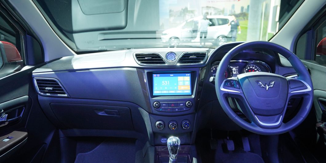 Dasbor Wuling Confero S