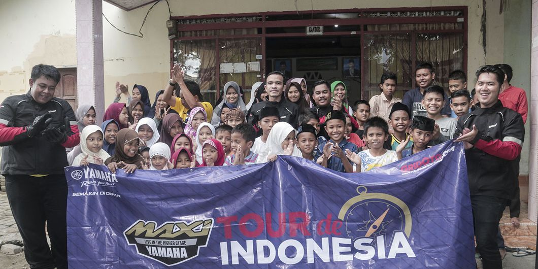Perjalanan MAXI YAMAHA Tour de Indonesia, rute Makassar - Tanjung Bira. Photo : M Adam Samudra