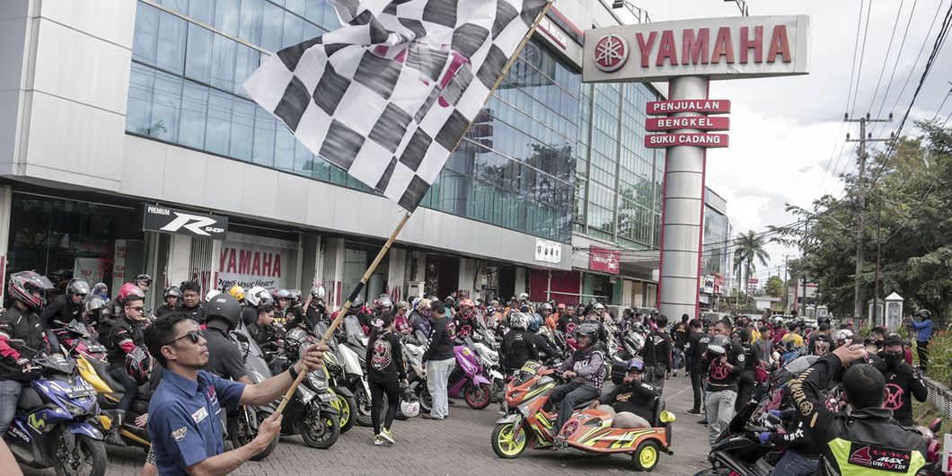 Perjalanan MAXI YAMAHA Tour de Indonesia, rute Makassar - Tanjung Bira. Photo : M Adam Samudra