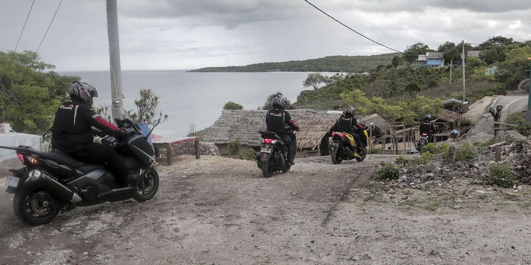 Perjalanan MAXI YAMAHA Tour de Indonesia, rute Makassar - Tanjung Bira. Photo : M Adam Samudra